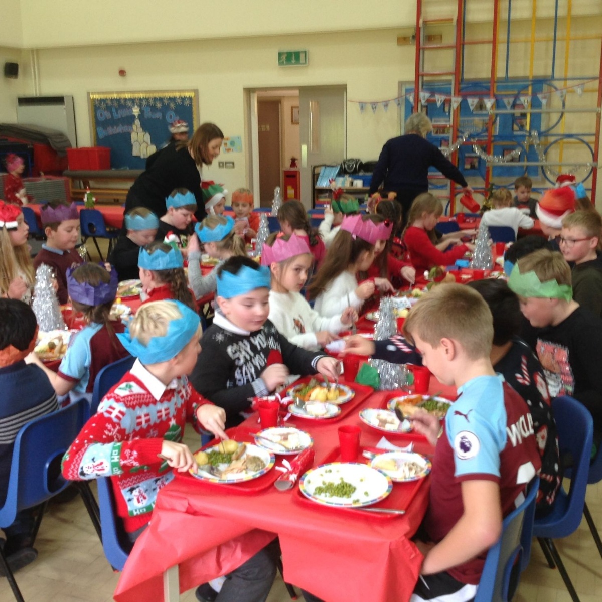 Holy Trinity RC Primary School - Christmas Lunch